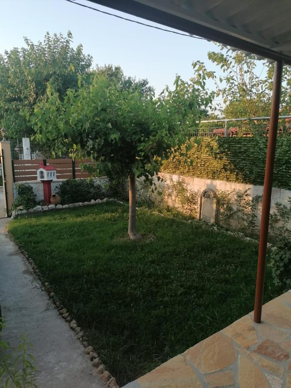 Tota'S Family House, 4 Min Walk To The Beach Levendokhórion Exterior foto